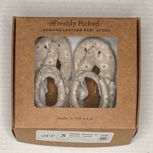 Freshly Picked - Size 3 Daisy Fields Mary Jane Baby Shoe